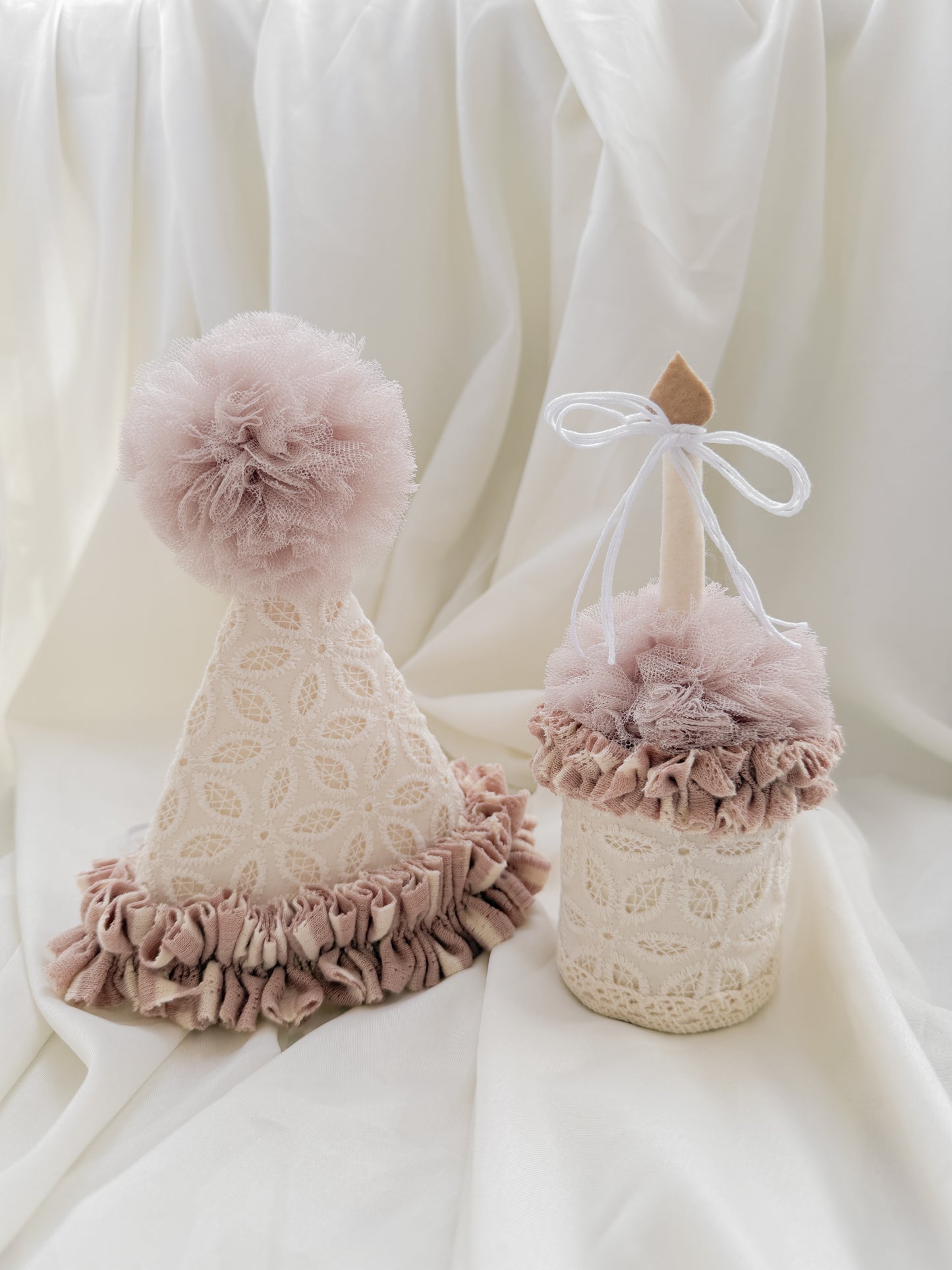 Vintage Bloom Eyelet Celebration Set